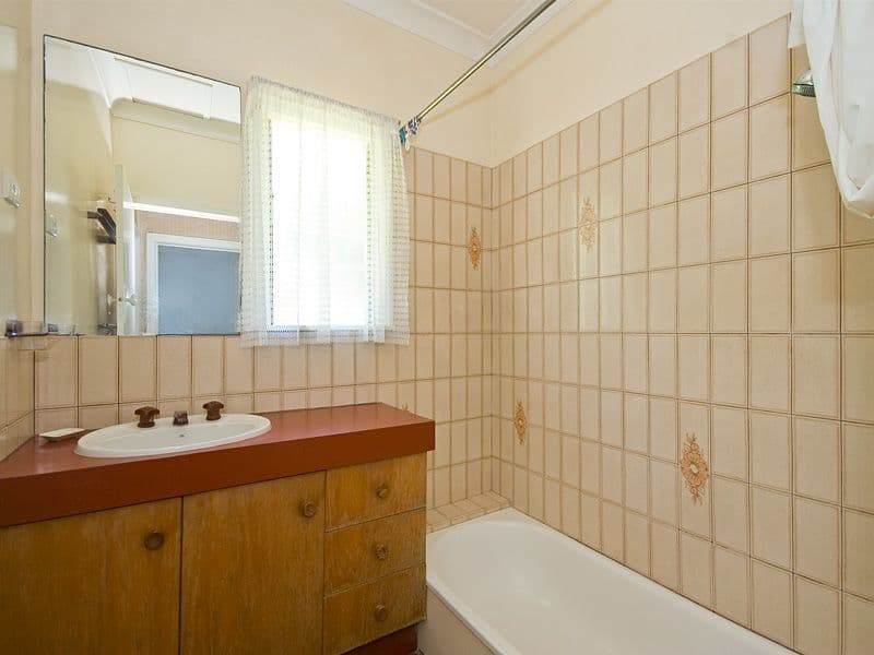 51 Kaye Street, BARDON QLD 4065, Bardon - Thumbnail 7