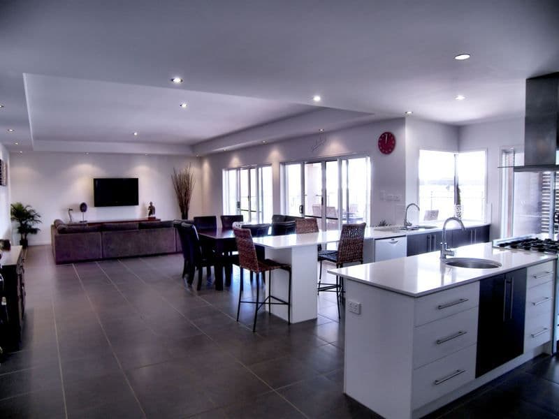 15 Geneva Crescent, NARANGBA QLD 4504, Narangba - Thumbnail 4
