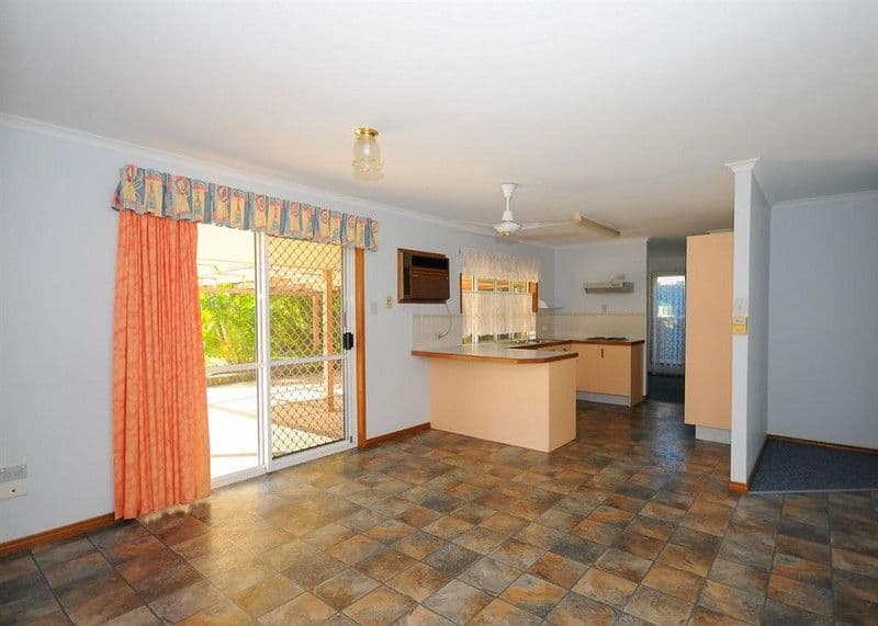 4 Queben Court, KAWUNGAN QLD 4655, Kawungan - Thumbnail 6