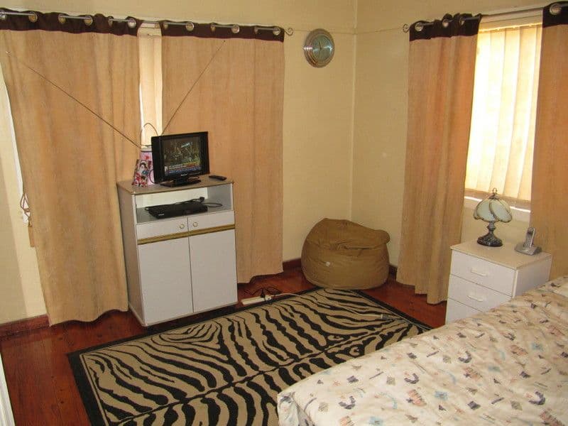 4 Allison Road, GUILDFORD NSW 2161, Guildford - Thumbnail 5