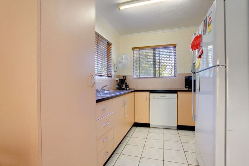 47 Ahearne Street, HERMIT PARK QLD 4812, Hermit Park - Thumbnail 3