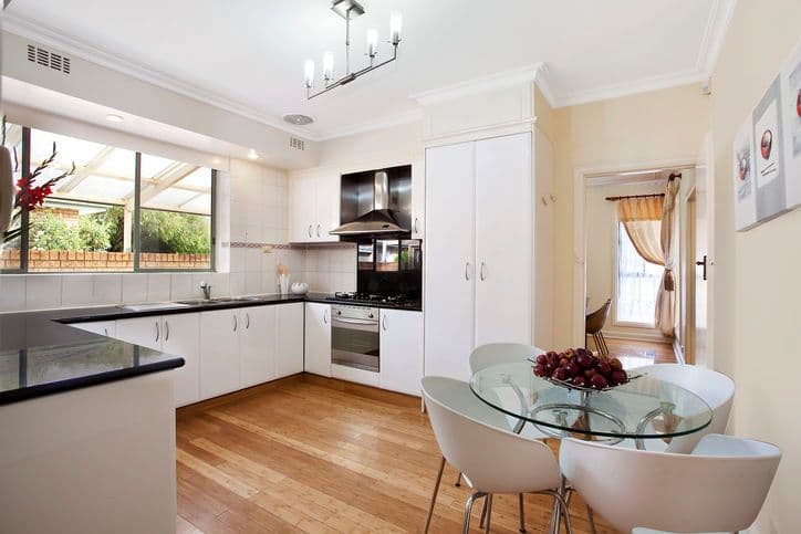 1 Leeds Street, DONCASTER EAST VIC 3109, Doncaster East - Thumbnail 2