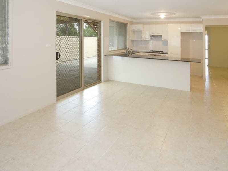 6 Paino Crescent, SANCTUARY POINT NSW 2540, Sanctuary Point - Thumbnail 2