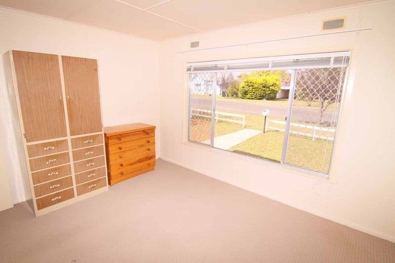 30 Walter Street, GLEN INNES NSW 2370, Glen Innes - Thumbnail 6