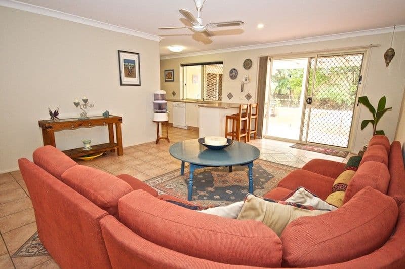 4 Tulipwood Court, ARUNDEL QLD 4214, Arundel - Thumbnail 8