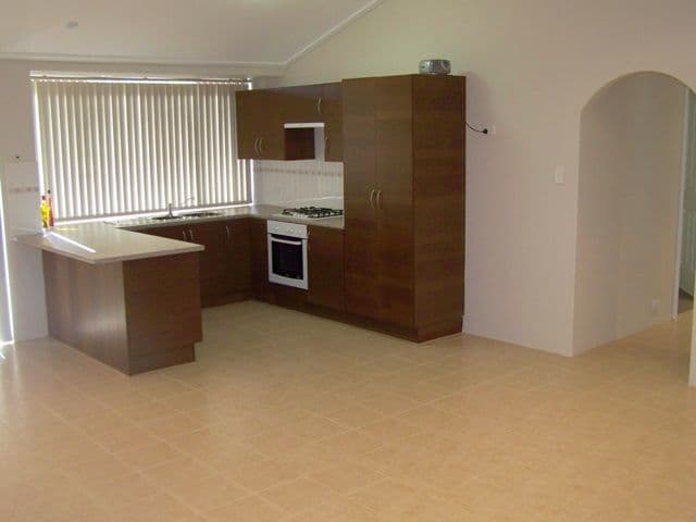 6 Gascoyne Drive, GOSNELLS WA 6110, Gosnells - Thumbnail 3