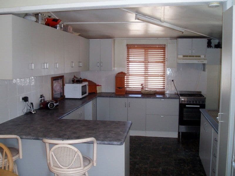 107 Watson Street, CHARLEVILLE QLD 4470, Charleville - Thumbnail 3