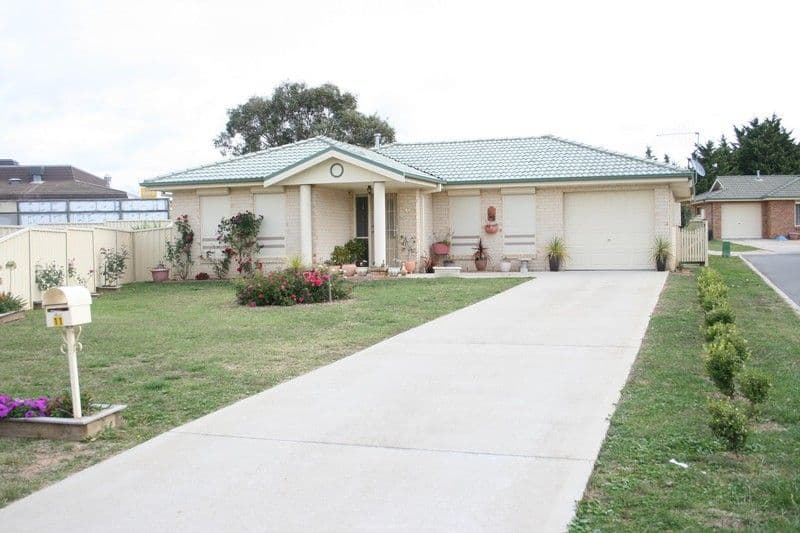 11 Willowgrove Place, GOULBURN NSW 2580, Goulburn - Image 1