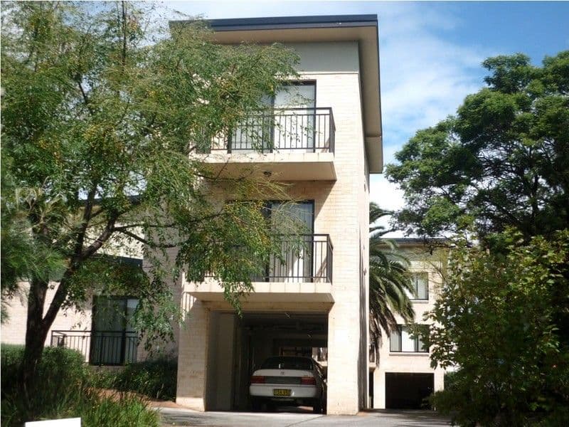 15 Hillview Avenue, GWYNNEVILLE NSW 2500, Gwynneville - Image 1
