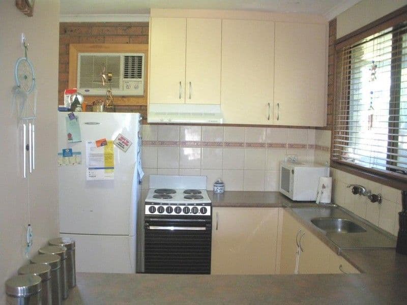 40 Cherry Avenue, MILDURA VIC 3500, Mildura - Thumbnail 2