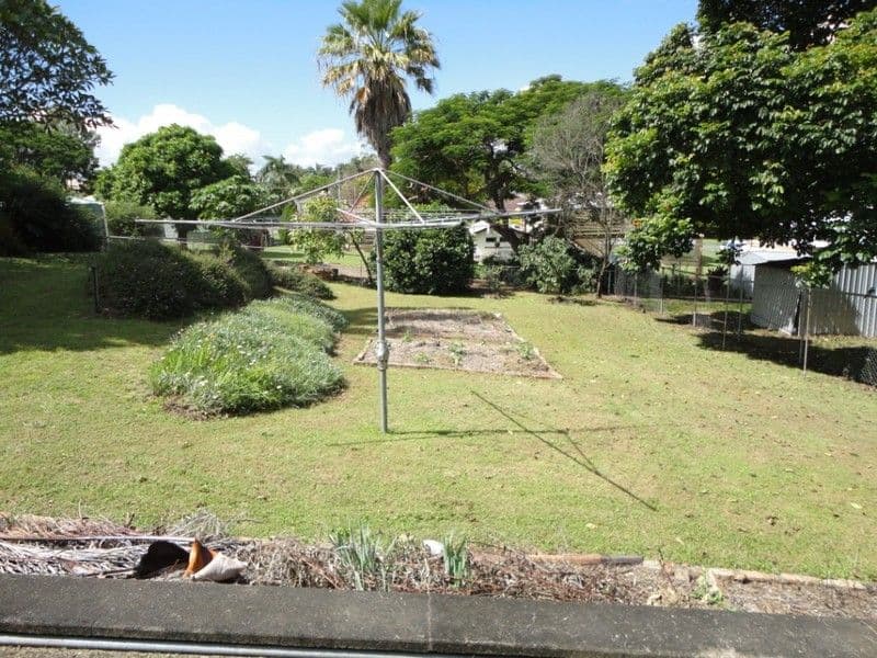 29 Chermside Road, EASTERN HEIGHTS QLD 4305, Eastern Heights - Thumbnail 2
