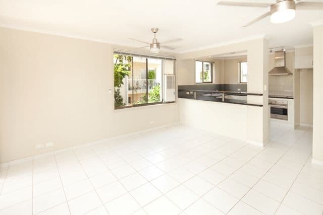 4 'Cascade Lodge' 16 Rosewood Avenue, BROADBEACH QLD 4218, Broadbeach - Thumbnail 2