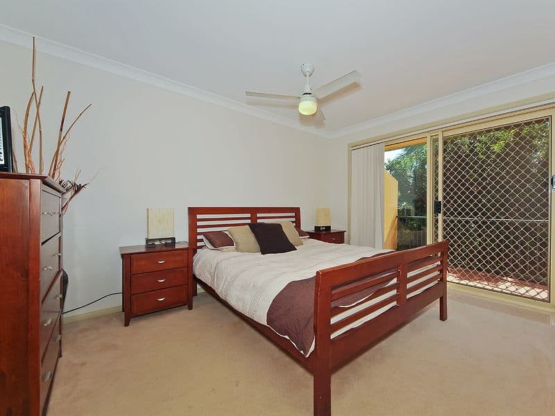 7 Santa Cruz Boulevard, CLEAR ISLAND WATERS QLD 4226, Clear Island Waters - Thumbnail 5