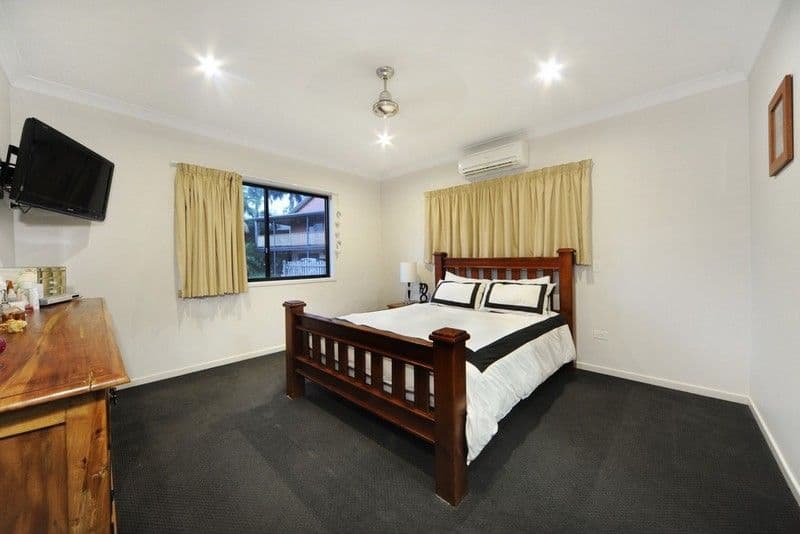 7 Linscot Close, CANNONVALE QLD 4802, Cannonvale - Thumbnail 6
