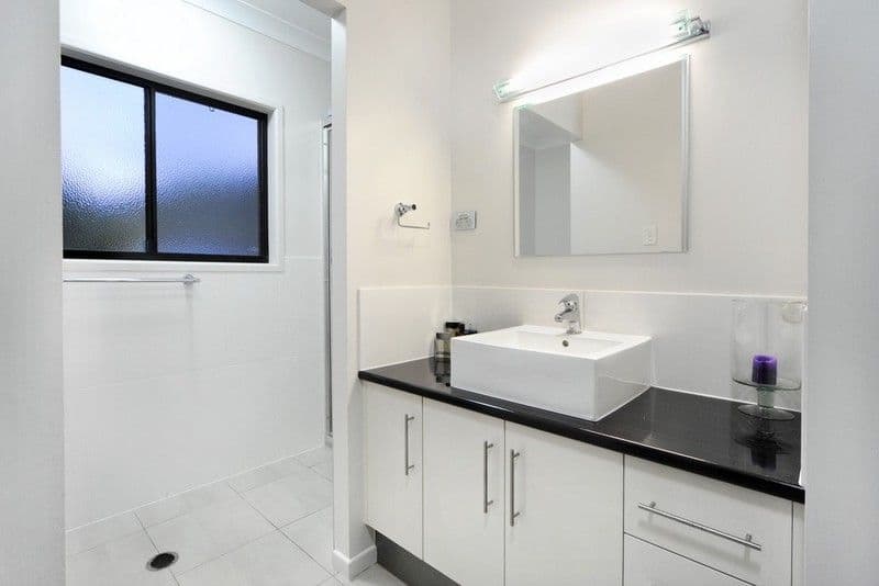 7 Linscot Close, CANNONVALE QLD 4802, Cannonvale - Thumbnail 7