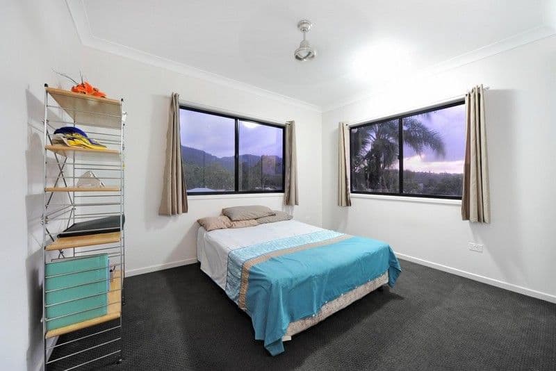 7 Linscot Close, CANNONVALE QLD 4802, Cannonvale - Thumbnail 8