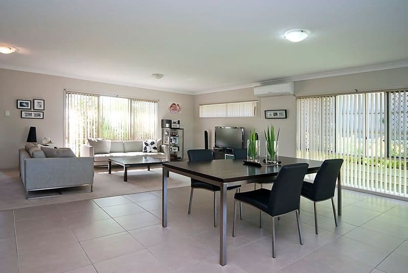 70 Larapinta Circuit, CALAMVALE QLD 4116, Calamvale - Thumbnail 4