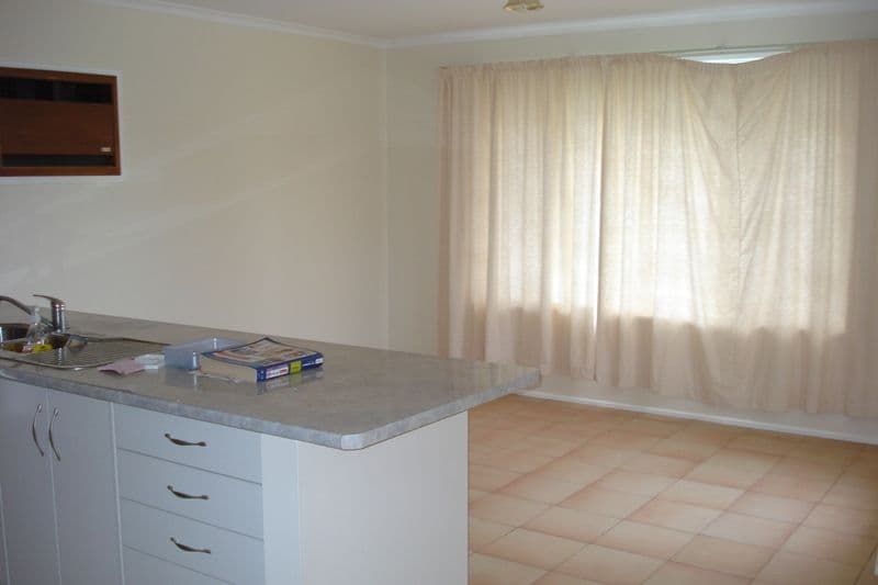 8 Bredford Grove, ANDREWS FARM SA 5114, Andrews Farm - Thumbnail 3
