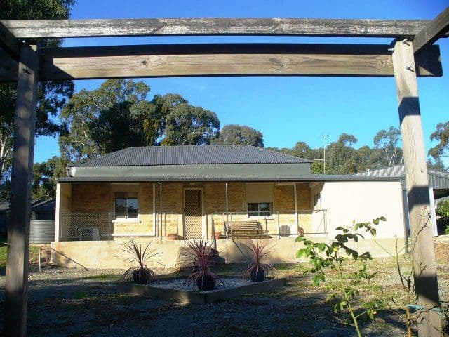 36  Warenda Road, CLARE SA 5453, Clare - Image 1