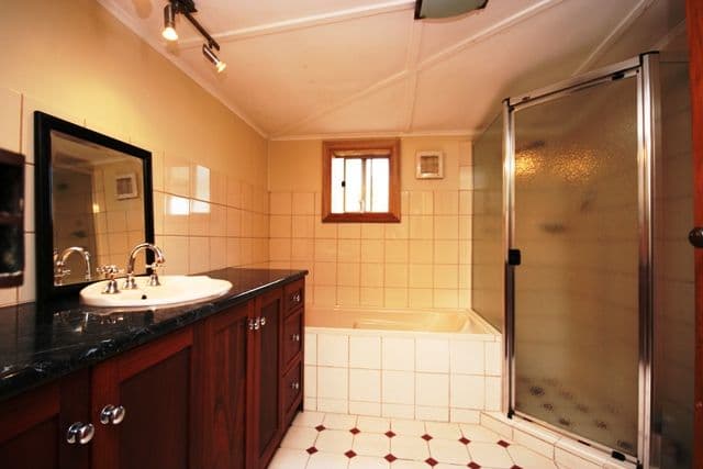 36  Warenda Road, CLARE SA 5453, Clare - Thumbnail 3
