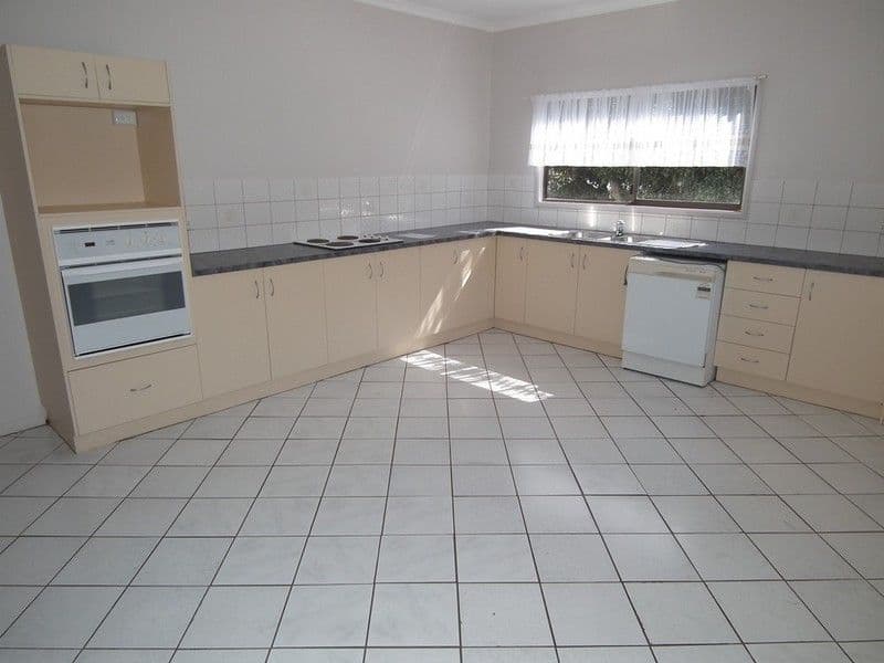 73 Hemmings Road, MARYBOROUGH QLD 4650, Maryborough - Thumbnail 8
