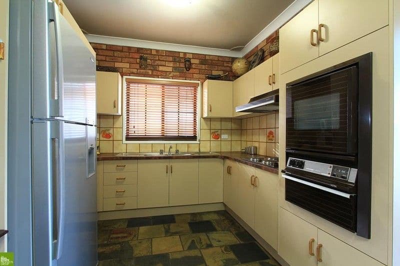 15 Marchant Crescent, MOUNT WARRIGAL NSW 2528, Mount Warrigal - Thumbnail 4