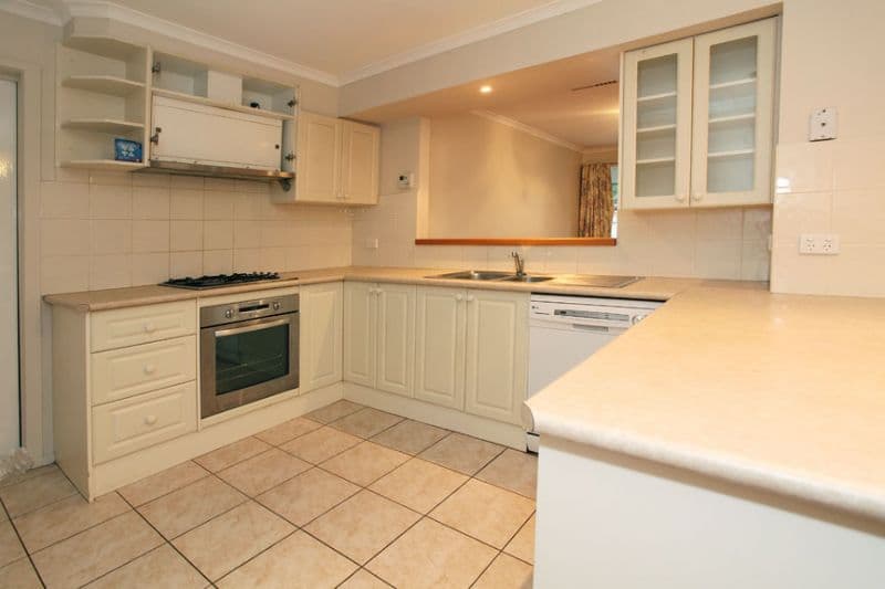 9 Taunton Crescent, SCORESBY VIC 3179, Scoresby - Thumbnail 2