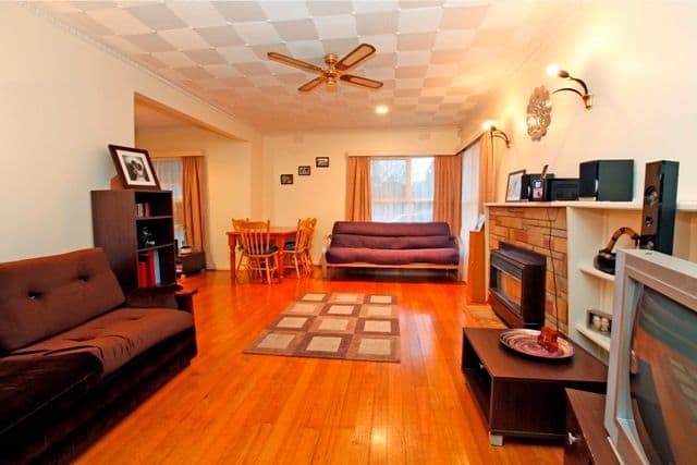 6 Lucille Avenue, RESERVOIR VIC 3073, Reservoir - Thumbnail 2