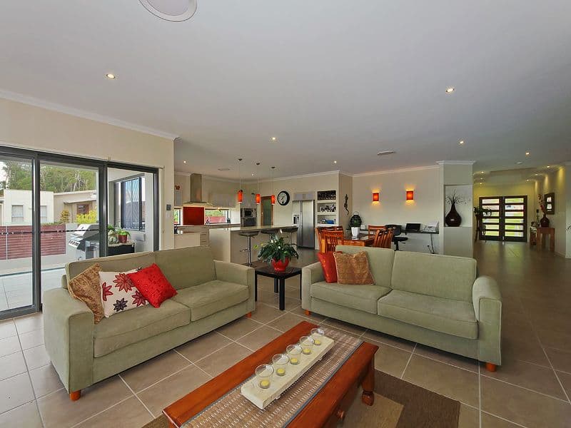 8 Stonecurlew Street, UPPER COOMERA QLD 4209, Upper Coomera - Thumbnail 5