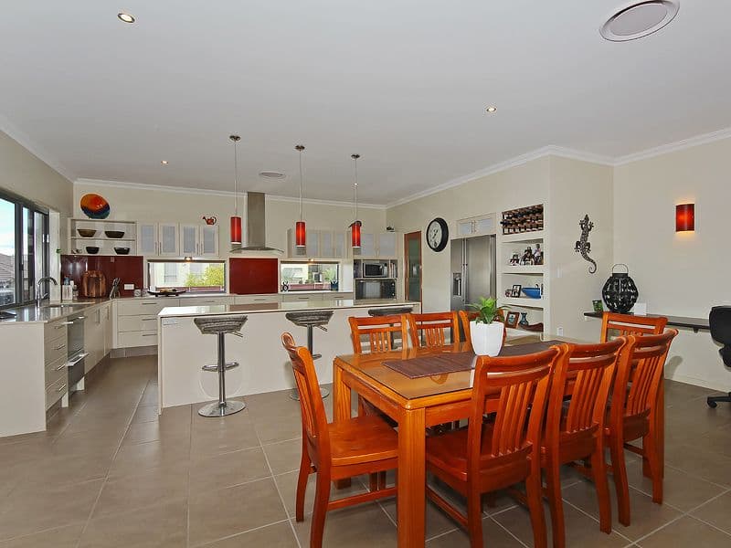 8 Stonecurlew Street, UPPER COOMERA QLD 4209, Upper Coomera - Thumbnail 7