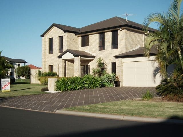 33 Kimbolton Drive, REDLAND BAY QLD 4165, Redland Bay - Thumbnail 2