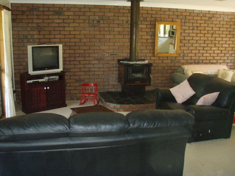 113 Watson Street, CHARLEVILLE QLD 4470, Charleville - Thumbnail 2