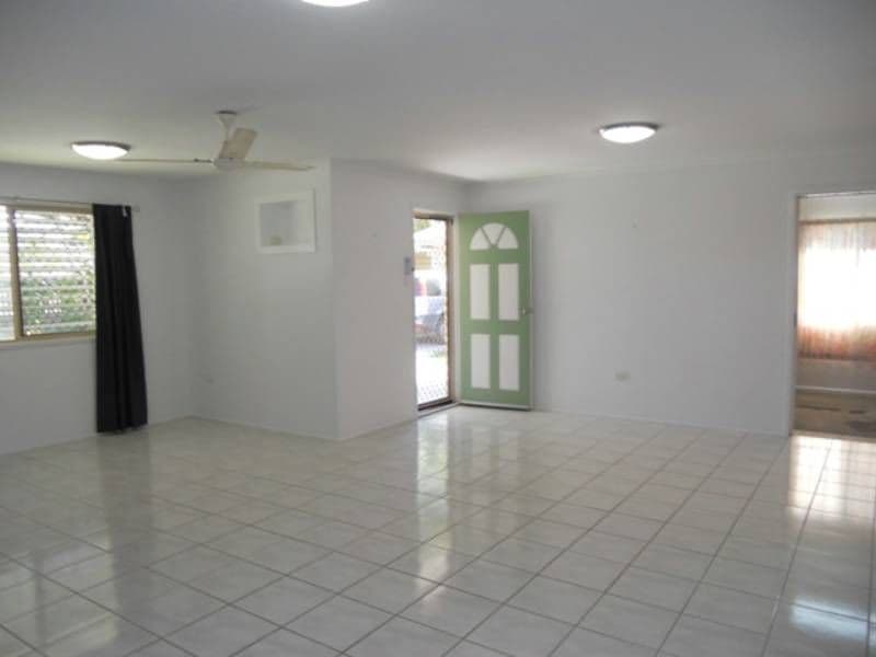 18 Hume Street, WEST MACKAY QLD 4740, West Mackay - Thumbnail 3