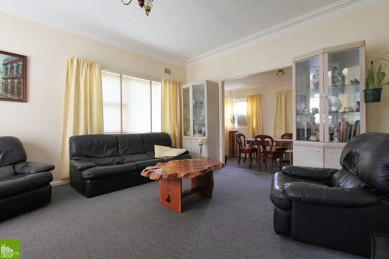 24 Kaylaur Crescent, ALBION PARK RAIL NSW 2527, Albion Park Rail - Thumbnail 2