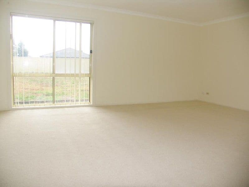5 Nodosa Grove, MELTON WEST VIC 3337, Melton West - Thumbnail 4