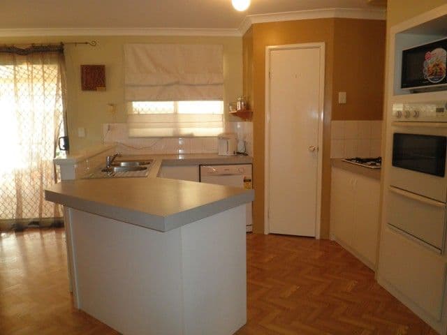 46 McLean Road, CANNING VALE WA 6155, Canning Vale - Thumbnail 2
