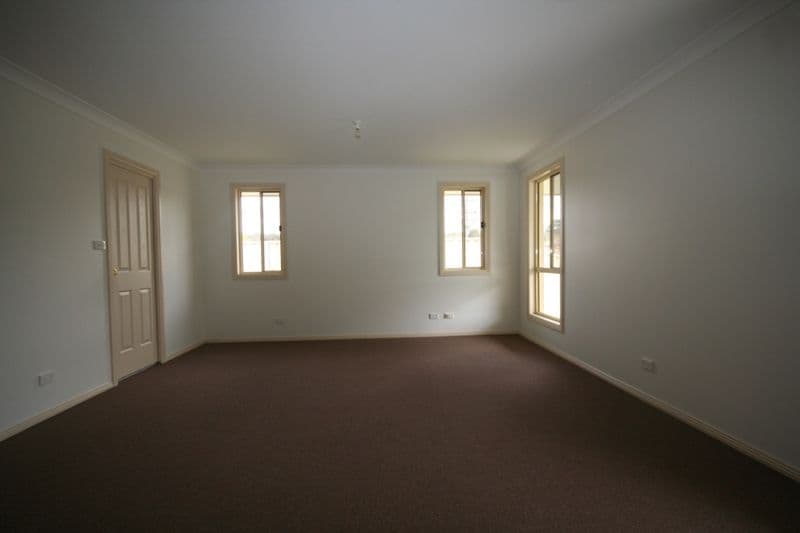 36 Ross Street, OBERON NSW 2787, Oberon - Thumbnail 4