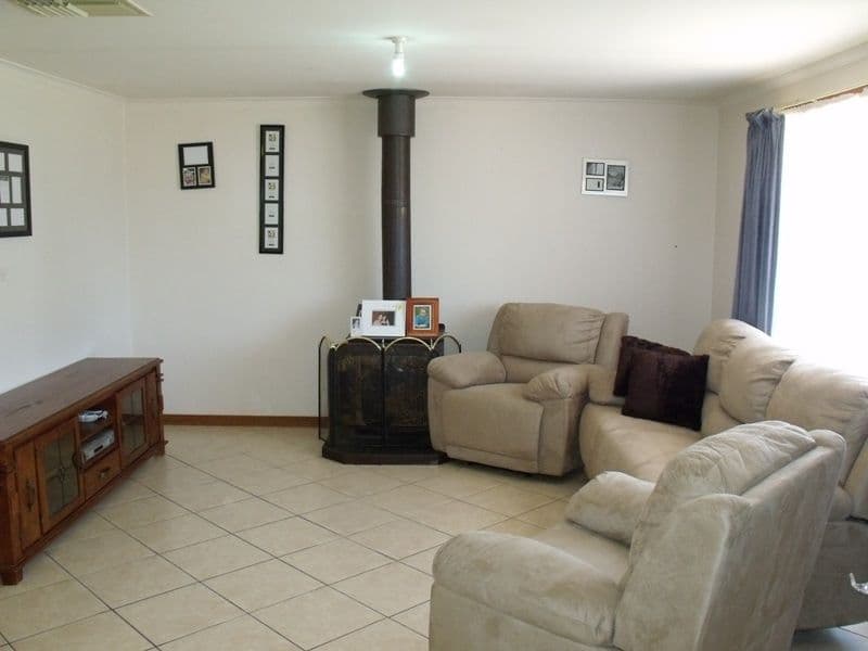 6 Batcombe Avenue, CRAIGMORE SA 5114, Craigmore - Thumbnail 7