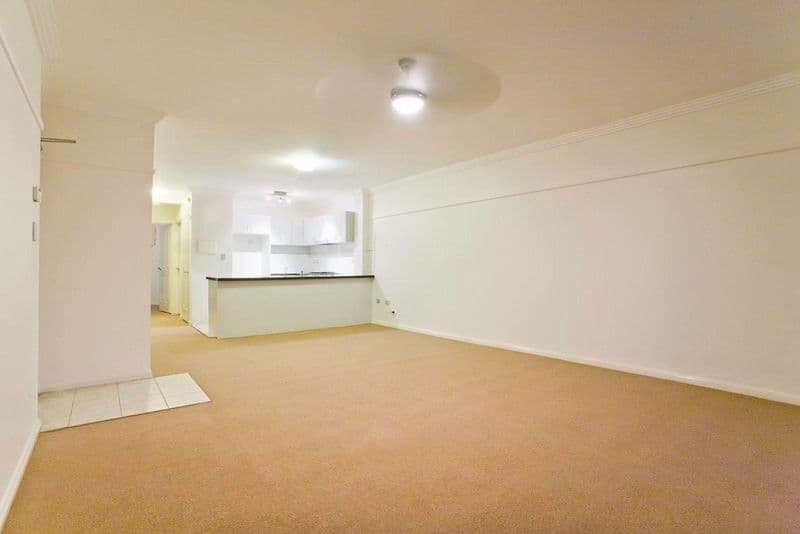 392 Windsor Road, BAULKHAM HILLS NSW 2153, Baulkham Hills - Thumbnail 4