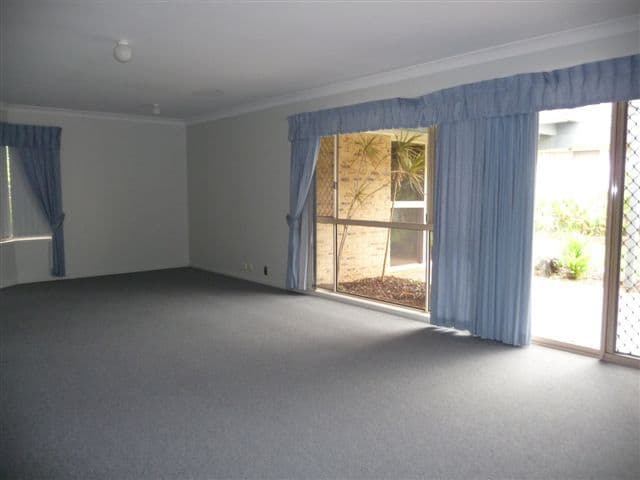 16 Moore Crescent, WILSONTON QLD 4350, Wilsonton - Thumbnail 5