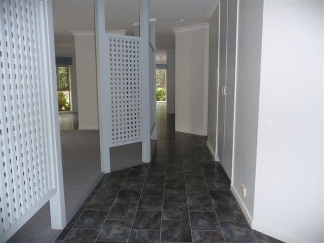 16 Moore Crescent, WILSONTON QLD 4350, Wilsonton - Thumbnail 3