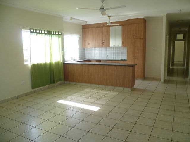 2/2 Beagle Street, LARRAKEYAH NT 0820, Larrakeyah - Thumbnail 2
