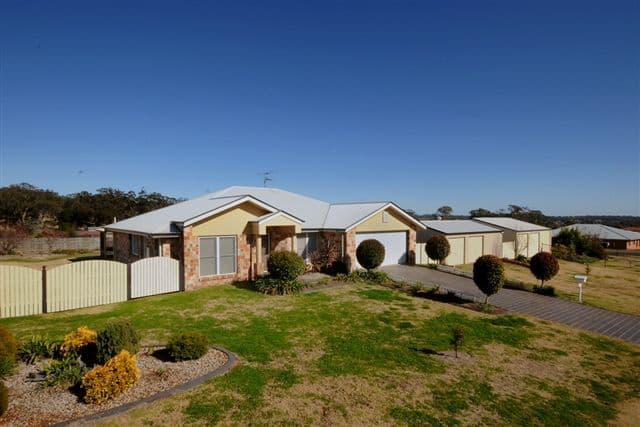 1 Angus Street, HIGHFIELDS QLD 4352, Highfields - Image 1
