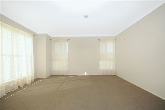 1 Angus Street, HIGHFIELDS QLD 4352, Highfields - Thumbnail 5