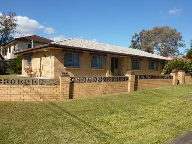 15 Greenslade Street, TINGALPA QLD 4173, Tingalpa - Image 1