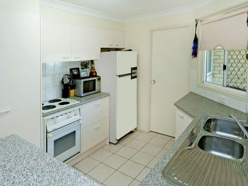 70 Ridgevale Drive, HELENSVALE QLD 4212, Helensvale - Thumbnail 2
