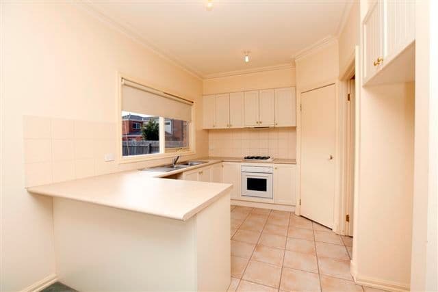 15 Klein Crescent, ROXBURGH PARK VIC 3064, Roxburgh Park - Thumbnail 2