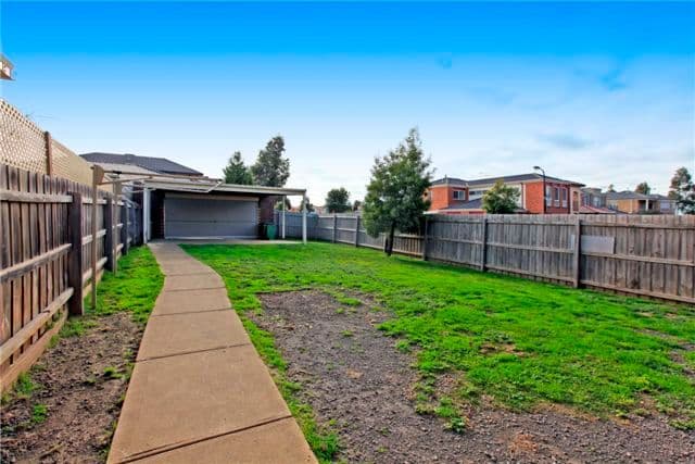 15 Klein Crescent, ROXBURGH PARK VIC 3064, Roxburgh Park - Thumbnail 7