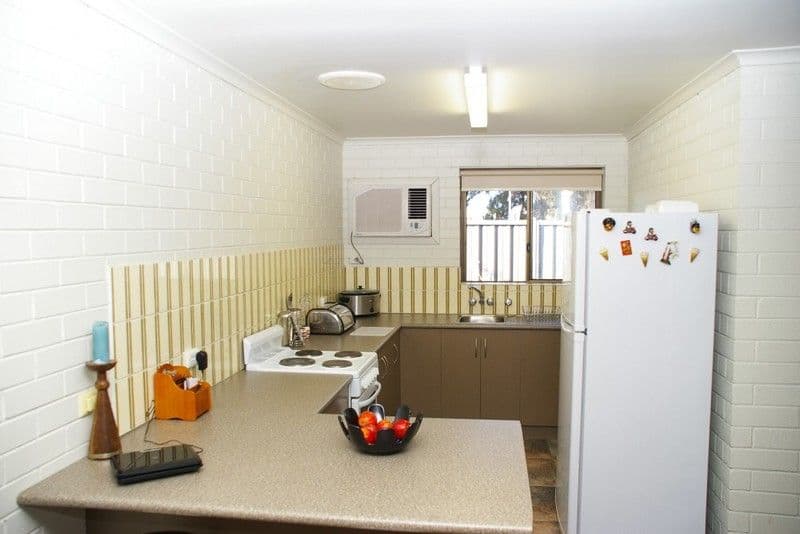 161 Eighteenth Street, RENMARK SA 5341, Renmark - Thumbnail 2