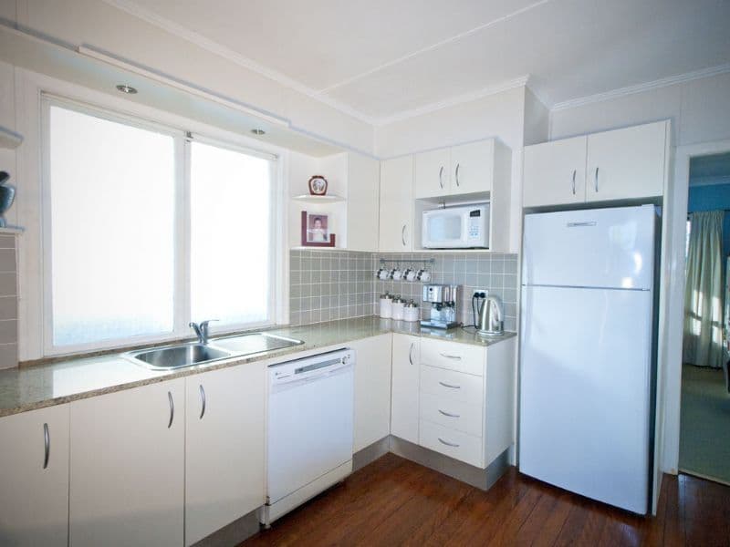 10 Crawford Road, WYNNUM WEST QLD 4178, Wynnum West - Thumbnail 4